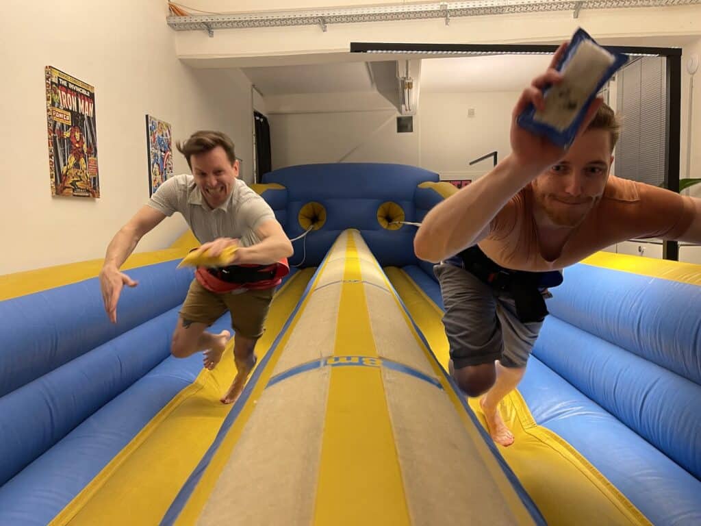 10th fluidbirthday, Michael und Roman – Wettkampf auf dem Bungee Run